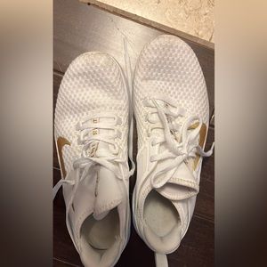 Nike Bella TR training shoes size 8